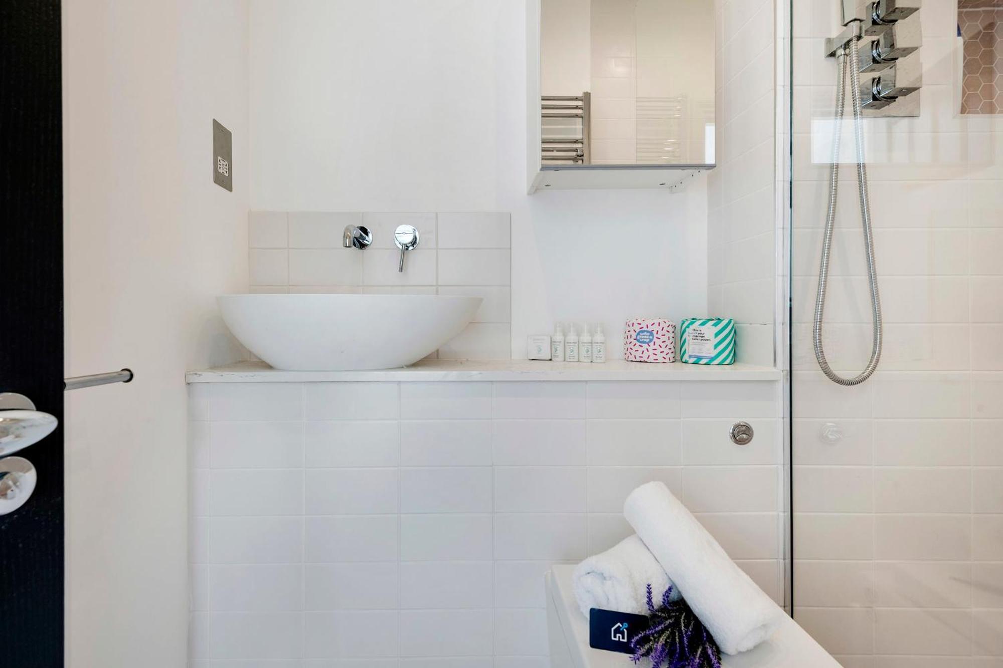 Apartament Modern And Bright Highgate Gem Londyn Zewnętrze zdjęcie